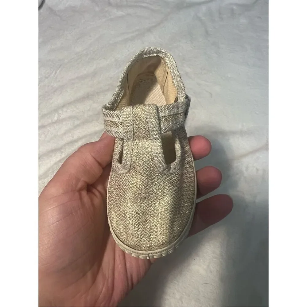 Cienta Gold Metallic Toddler Shoes Size 22C US Size 6/6.5 Toddler